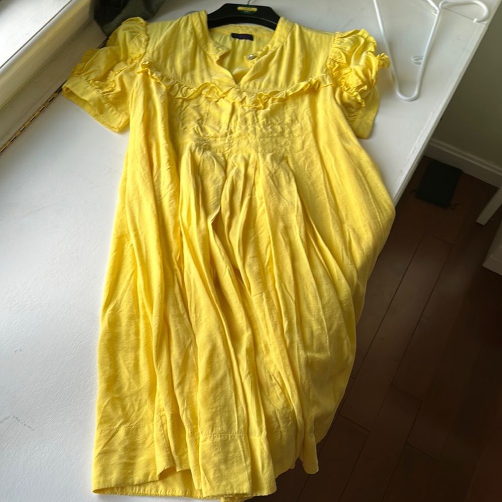 Beautiful yellow dress